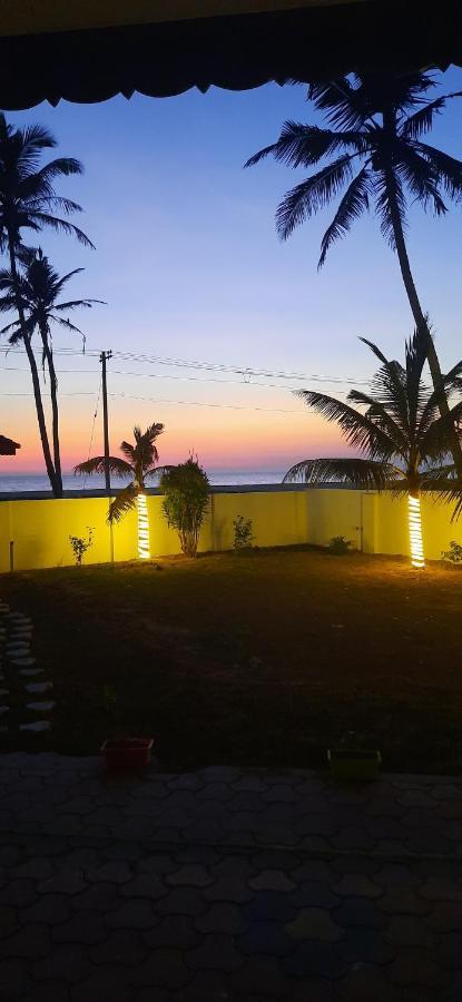 Poovar Sea View Rooms And Boating Family & Couple Only Dış mekan fotoğraf