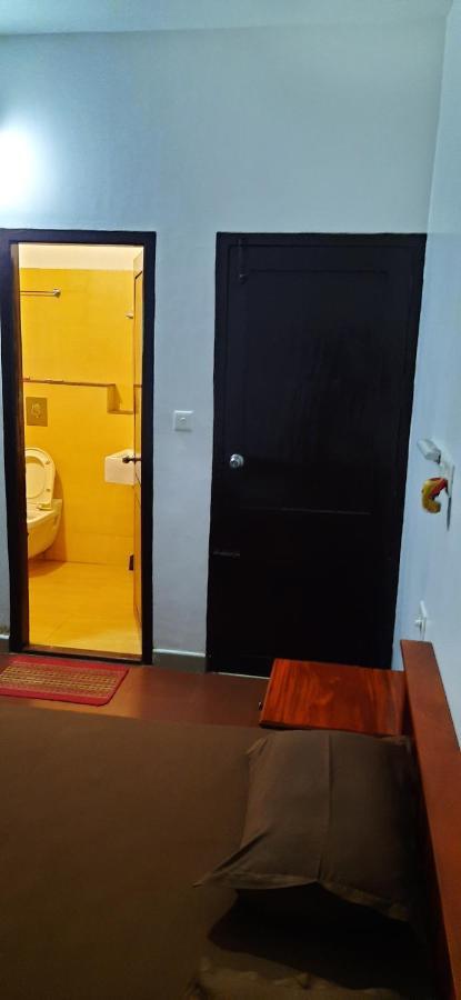 Poovar Sea View Rooms And Boating Family & Couple Only Dış mekan fotoğraf