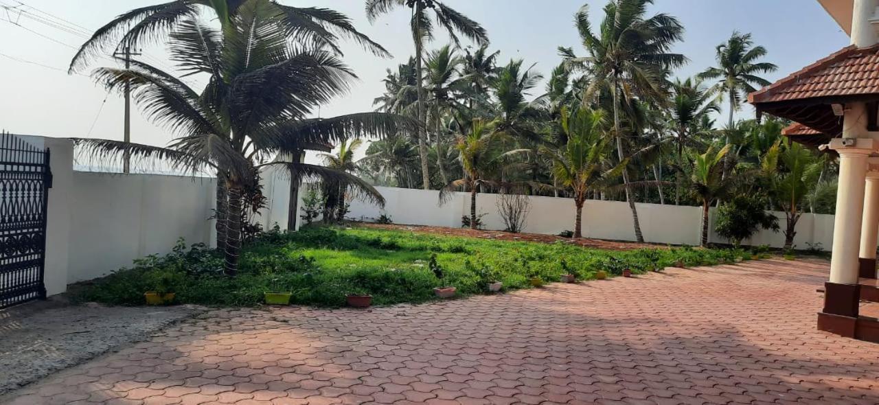 Poovar Sea View Rooms And Boating Family & Couple Only Dış mekan fotoğraf